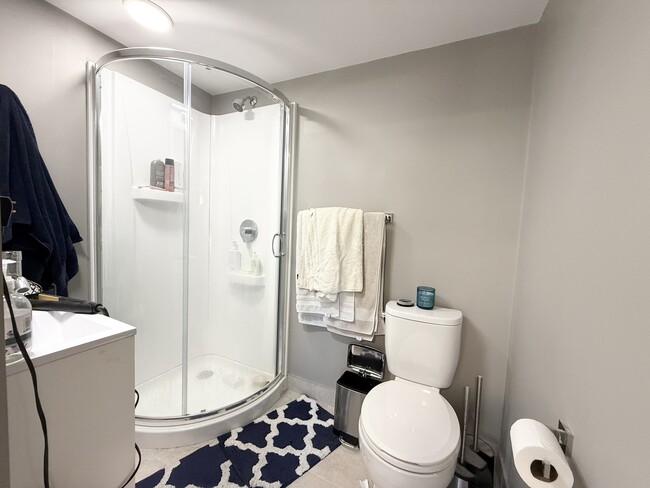 Building Photo - 14 Derne St Unit 301 Rental
