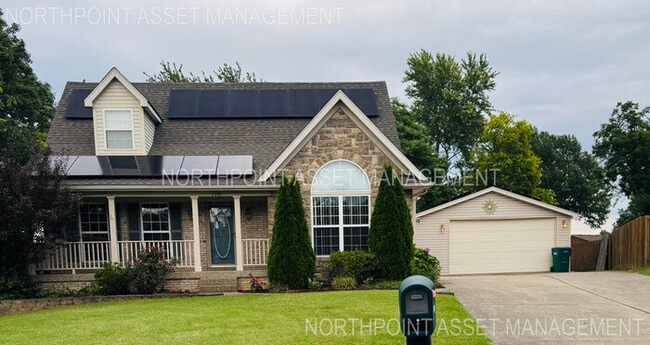 Building Photo - Welcome to 4 Bedroom and 3.5 Bath Home In ...