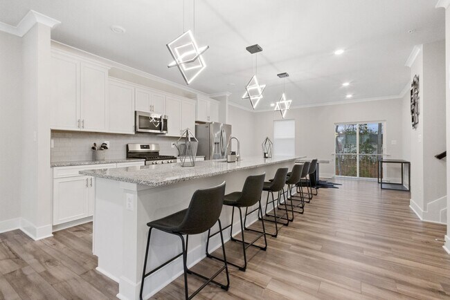 Photo - Spacious 3BR Townhome in Bryans Road