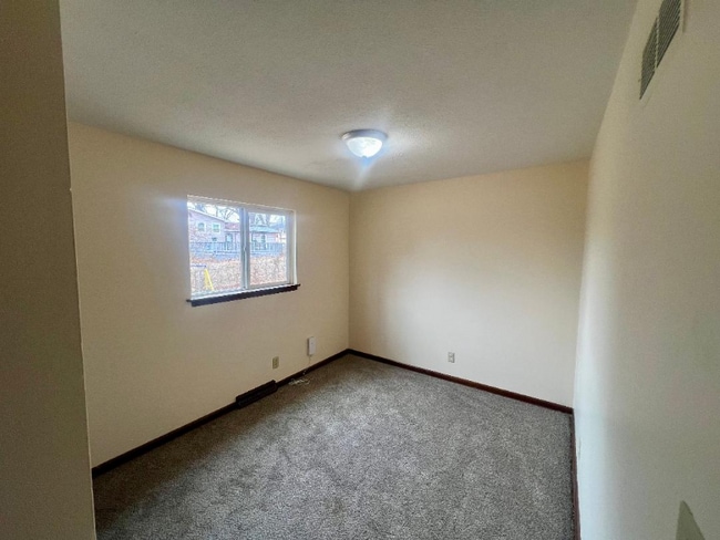 Photo - 1516 N 63 Pl