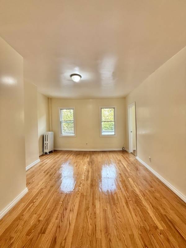 Building Photo - 325A Lewis Ave
