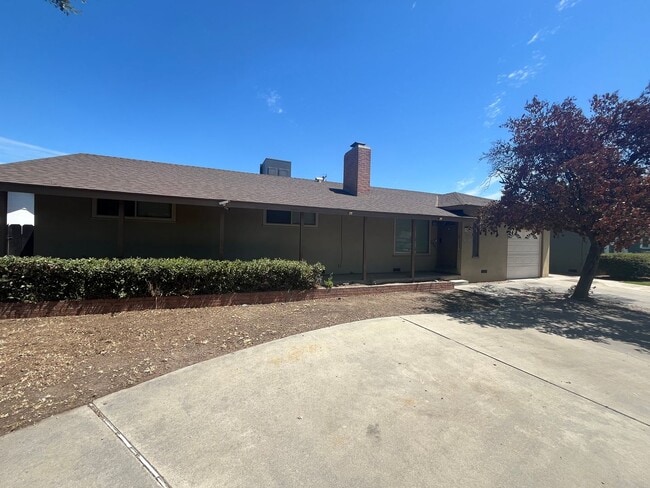 Building Photo - Cozy three bedroom home for rent