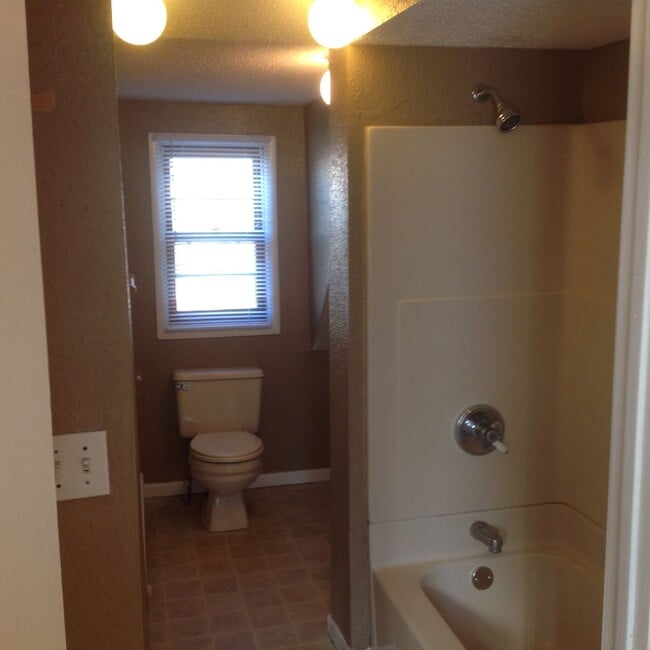 Photo - 602 2nd St SW Unit Apt #2