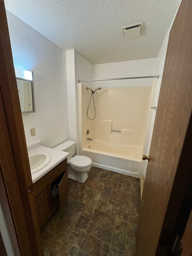 Photo - 301 Bernice St Unit B7