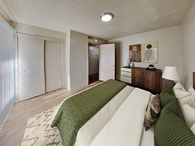 Photo - 624 E 3rd St Unidad 201