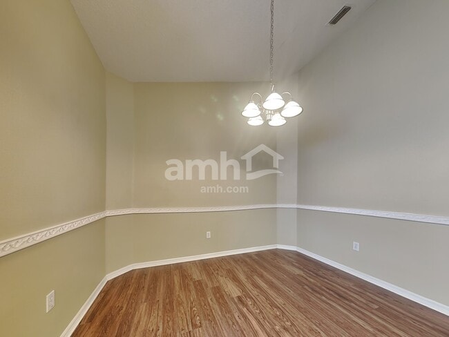 27501 Sky Lake Cir