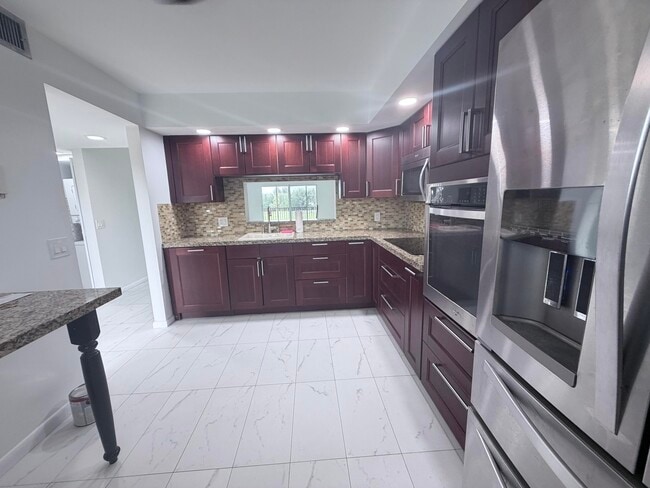 Photo - 1200 SW 125th Ave Unit 309 L