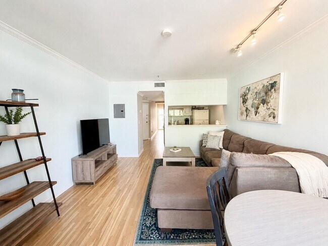 809 Willow Ave