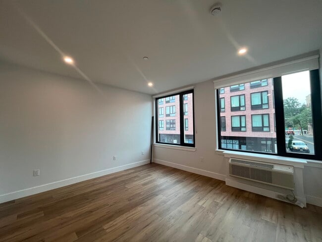 Photo - 506 Communipaw Ave