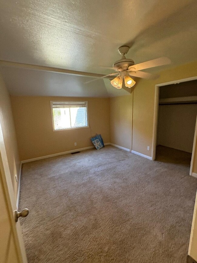Photo - 160 Mill St