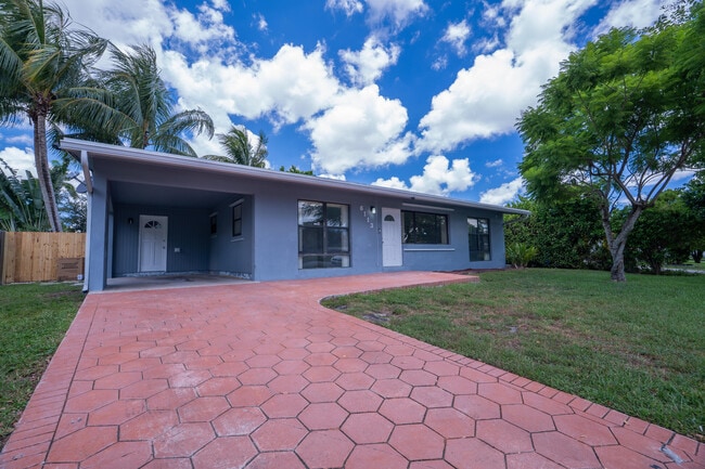 Photo - 6113 Royal Palm Blvd Casa