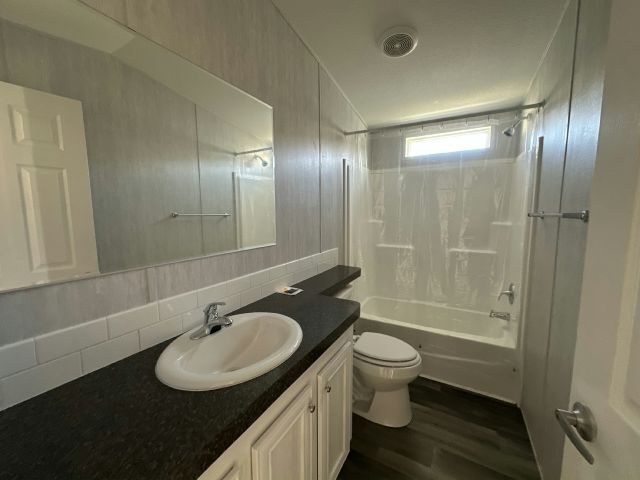 Photo - 1591 Semon Dr