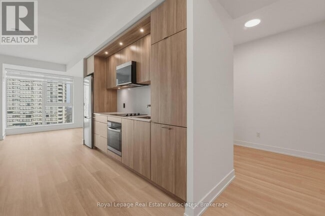 Photo - 25 Cordova Ave Unit 1402