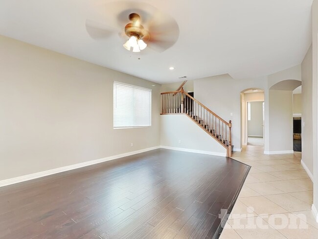 Photo - 5741 Spice St