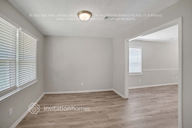 Photo - 568 Patterson Rd SW