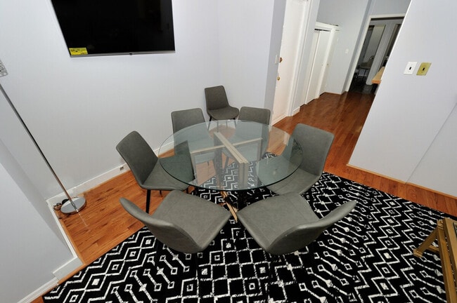 Photo - 275 Greenwich St Unidad ID1323906P