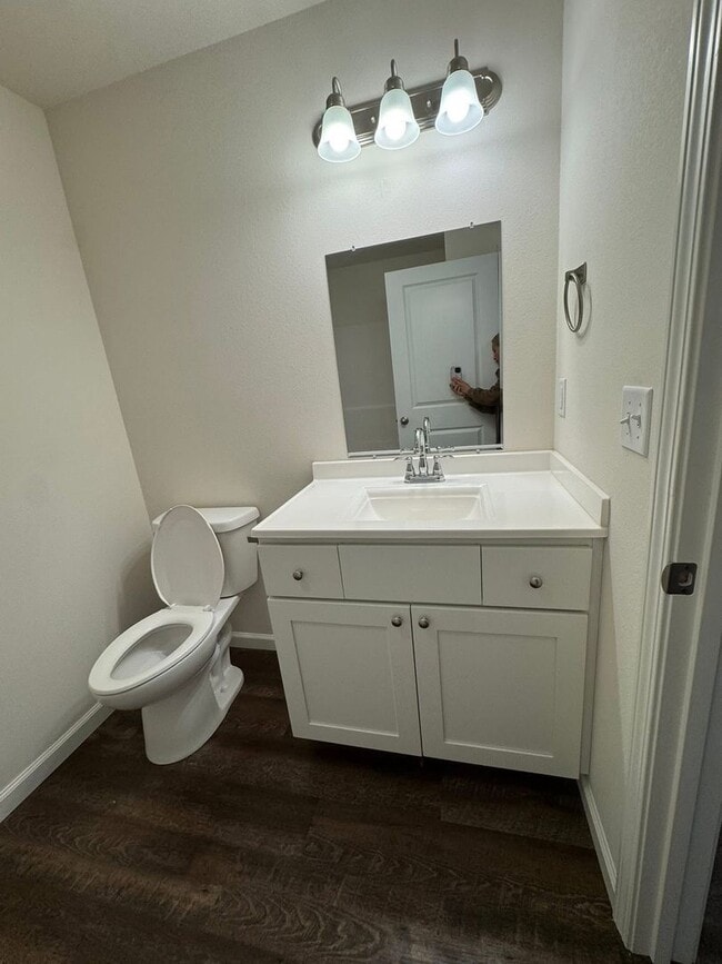 Building Photo - Cedar Cove Unit 323-101