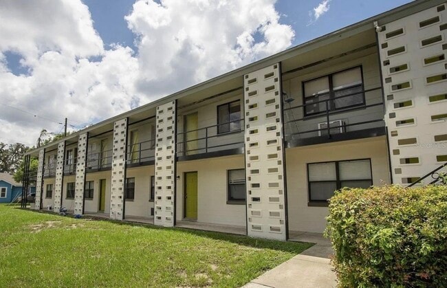 Photo - Virginia Drive Apartments