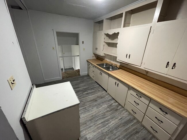 Photo - 22 Delaware Ave