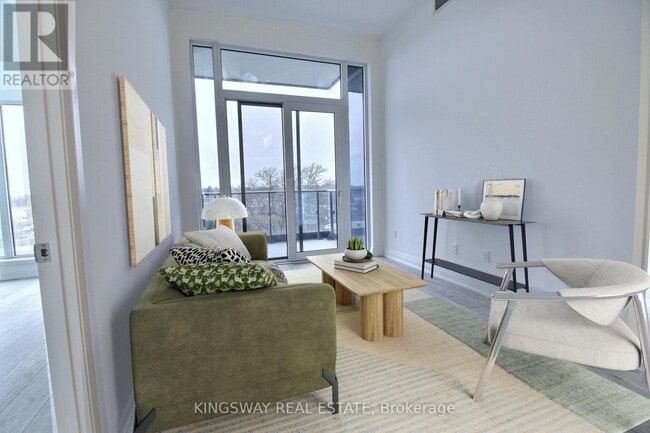 Photo - 21 Park St E Unit 708