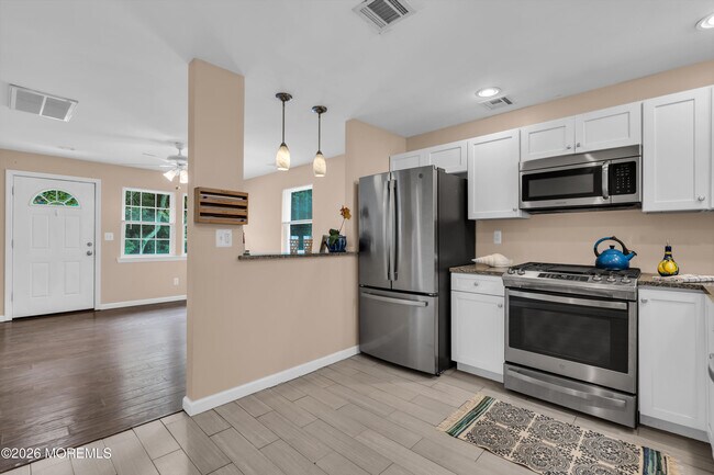 Photo - 65 Lighthouse Dr