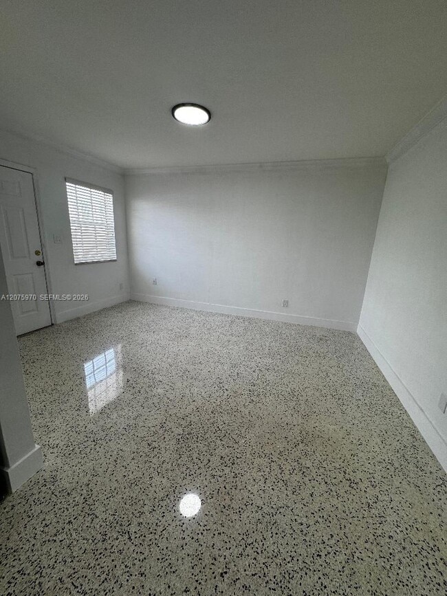 Photo - 2725 SW 25th St Unit 3