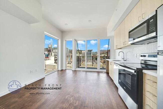 Photo - Premiere Hollywood