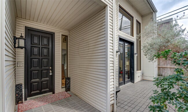 Photo - 2527 Potomac Dr Unit D