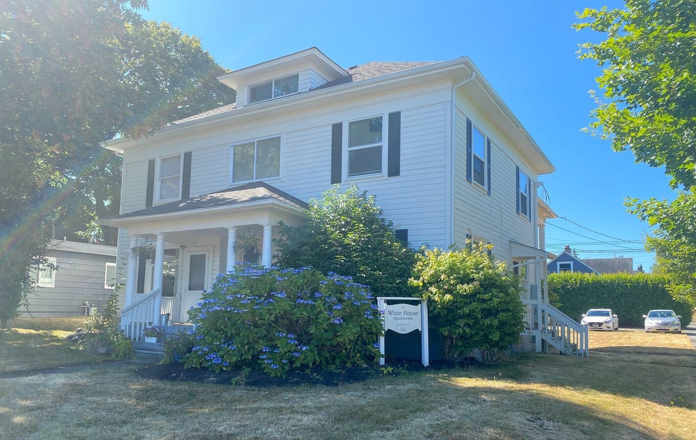 Photo - The White House Apts