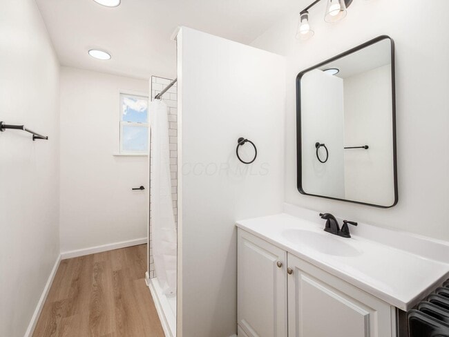 Photo - 49 S Liberty St Unit Apt D