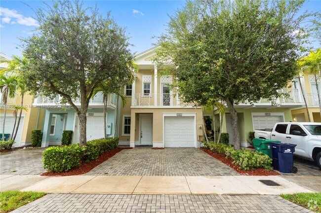 Building Photo - 10761 NW 75th St Rental