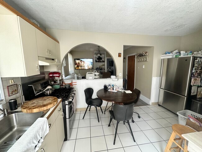 Photo - 203 Third St Unit 2