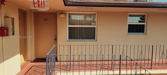Photo - 3905 SW 78th Ct Unit 209