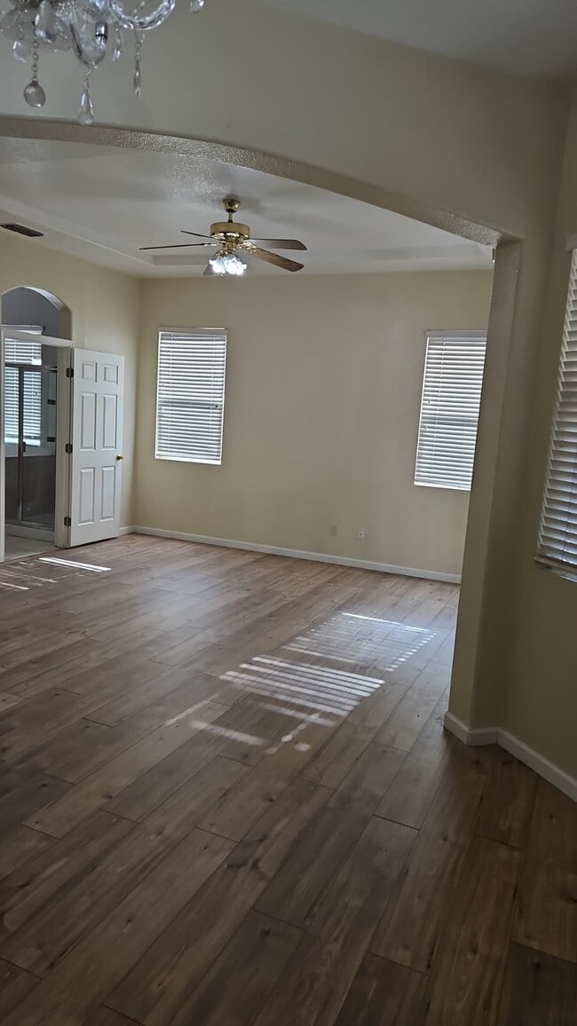 Photo - 770 Alcantar Cir