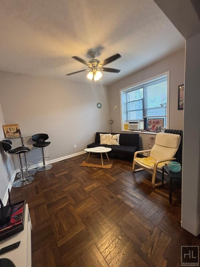 Photo - RICHMOND TERRACE Unit 3F