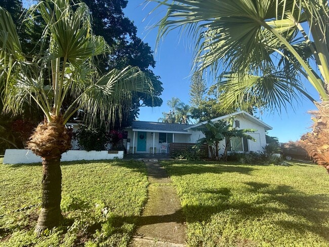 Photo - LAKE VIEW - NEVER FLOODED 4/3