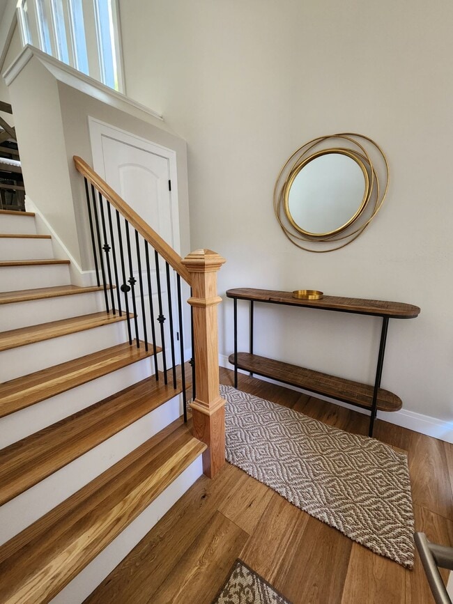 Photo - 34 Lausanne Ct