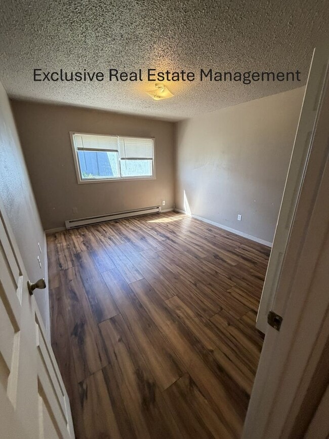 Photo - 608 Riverside Dr Unit #04