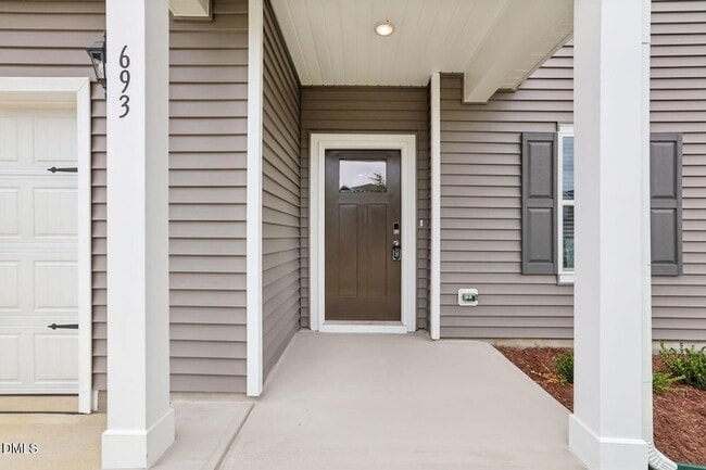 Photo - 693 White Birch Ln