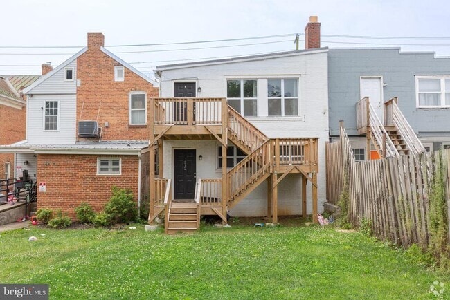 Building Photo - 212 W Burke St Unit B Rental