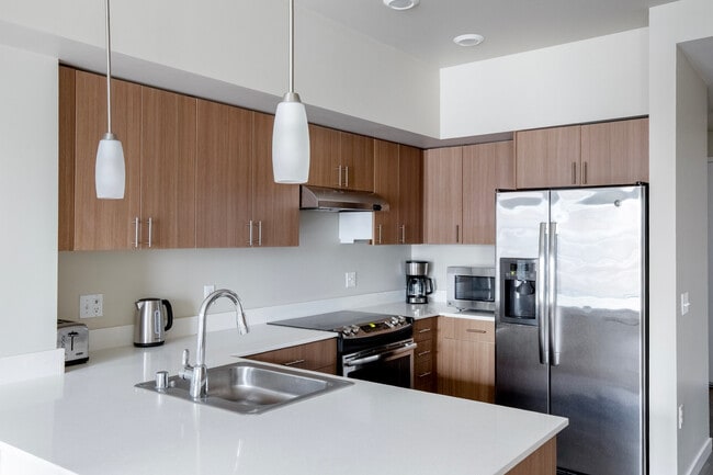 Photo - 15301 NE Turing St Unidad FL8-ID997