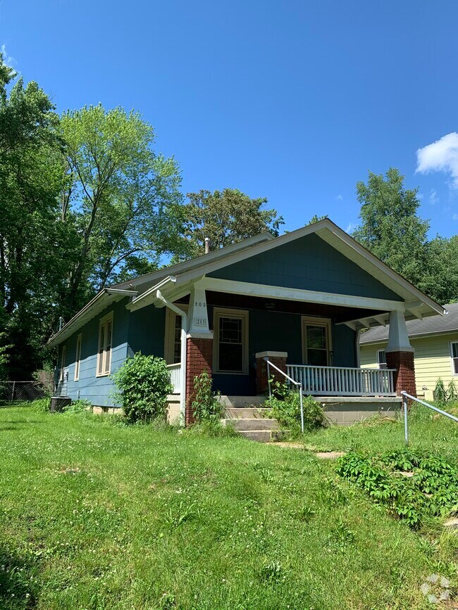 Building Photo - 203 E Vermilya Ave Rental