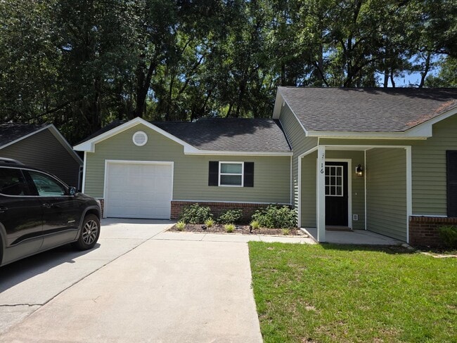 Photo - 16 Brindlewood Dr