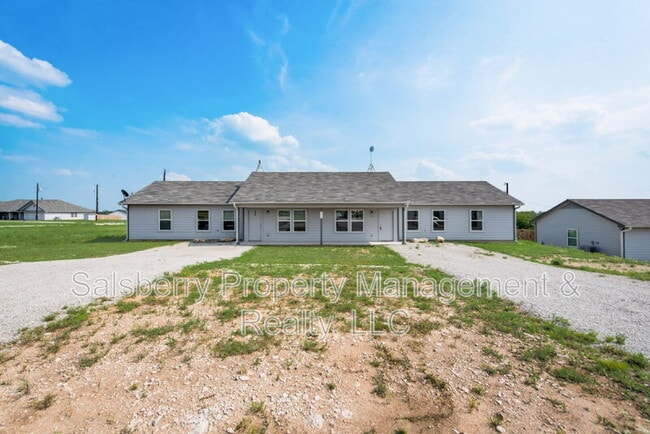 Building Photo - 169 Private Rd 4211 Unit 100