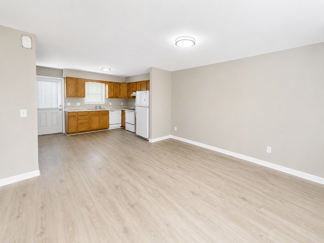 Photo - 650 Lakeside Ave Unit 650