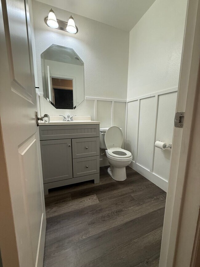 Photo - $1,1000 OFF YOUR FIRST FULL RENT IF YOU ARE READY TO MOVE!!!!!River Garden Addition 3 bed 2 1/2 b...