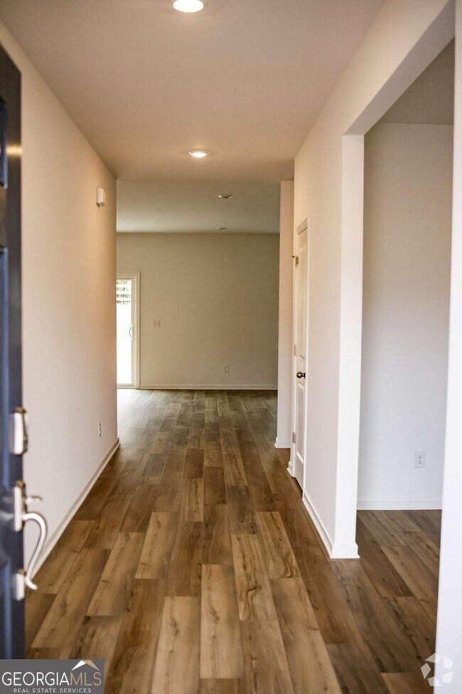 Building Photo - 386 Red Dragon Dr Rental