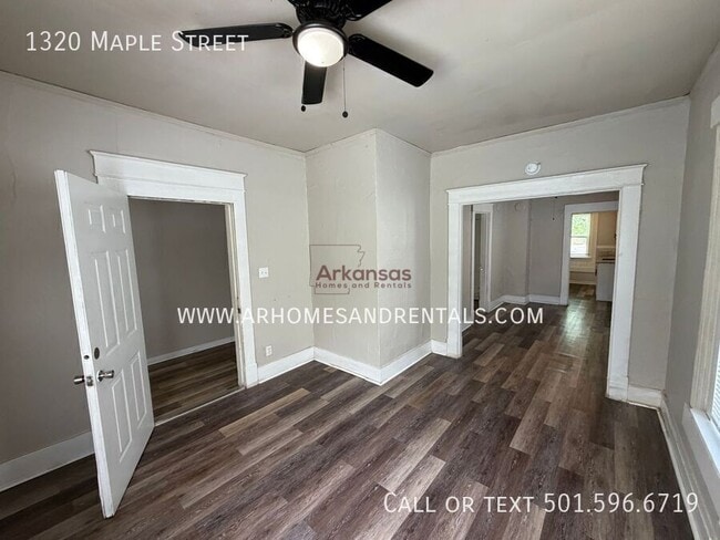 Photo - 1320 Maple St