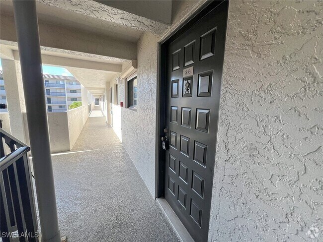 Building Photo - 2121 Collier Ave Unit 316 Rental
