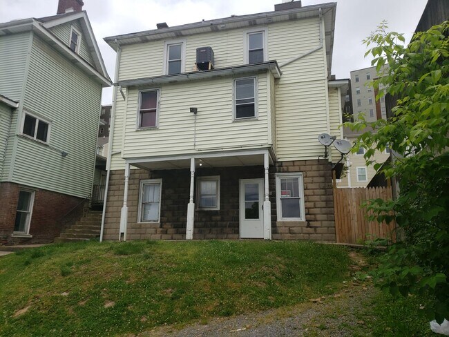 Photo - 233-235 Grant Avenue Unit 235